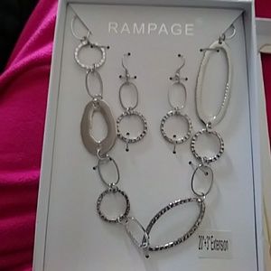 Rampage set earing and necklace